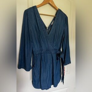 Gianni Bini Chambray Romper. Size Small. New With Tags